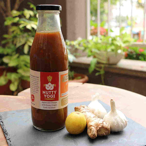 Apple Cider Vinegar with Honey, Ginger, Garlic and Lemon