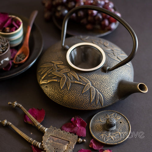 Bamboo Gold Cast Iron Tea Pot