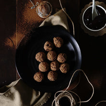 Dark & Dusted Truffle